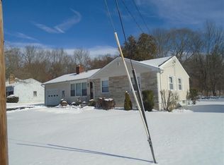 19 Doray Dr, Scituate, RI 02831