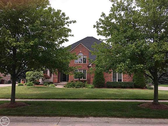 2nd image of 15137 Cranbrook Ct