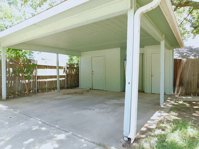 2204 Canterbury Ct #2204 — Photo 27