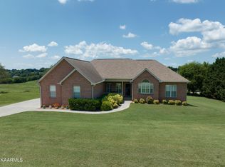 3302 Colby Cove Dr, Maryville, TN 37801