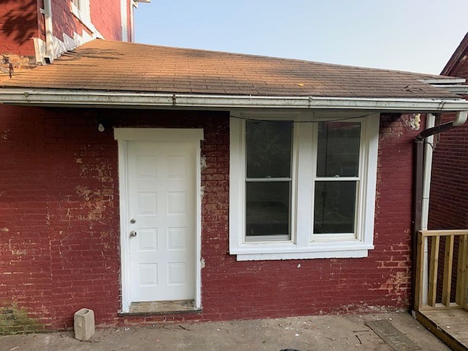 1st image of 601 13th St #2