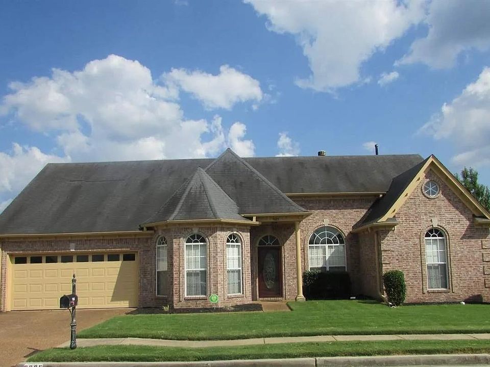 1st image of 9885 Averbury Dr