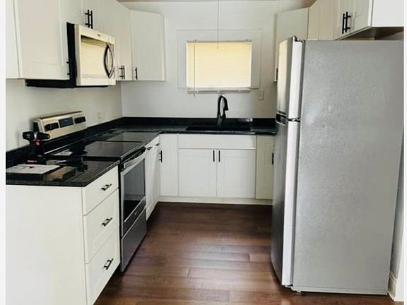 3rd image of 21 Woodbine St #1