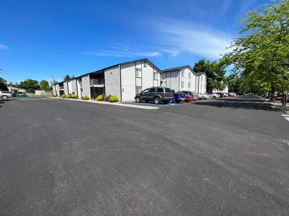 Amberwood Club, 3020 S Clinton Rd APT 38, Spokane, WA 99216