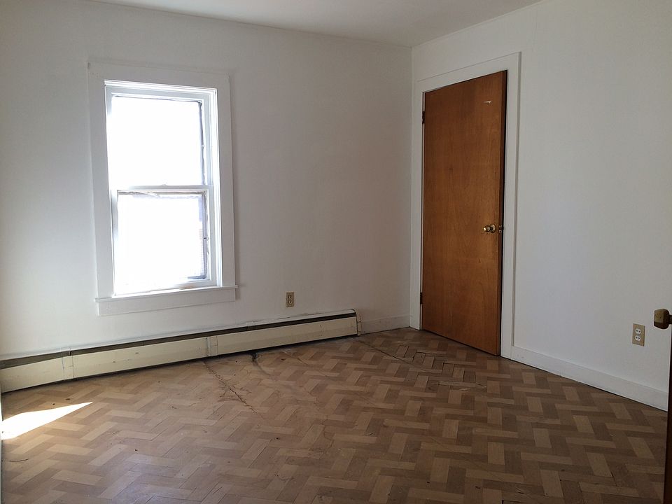 2nd image of 45 Mead St