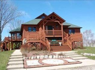 18889 Faculak Rd, Charlevoix, MI 49720