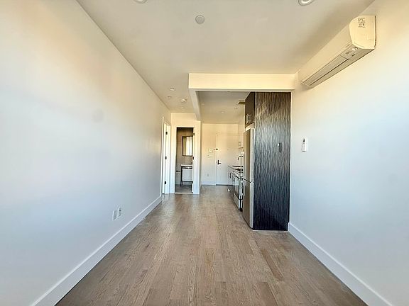 2nd image of 828 Saint Johns Pl #5F