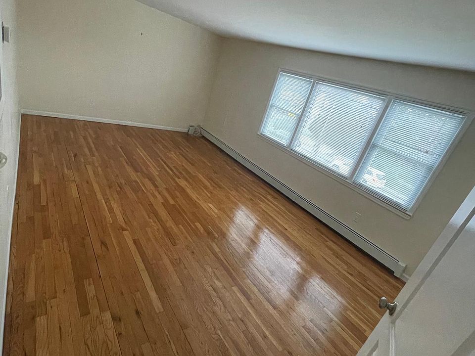 1st image of 311 Broadway Floor 2