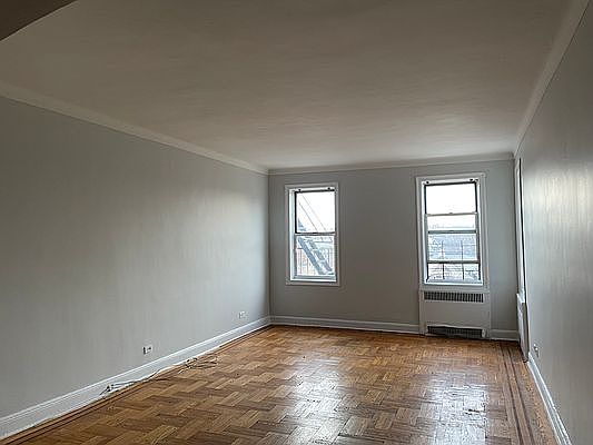 5th image of 585 E 16th St APT 5B