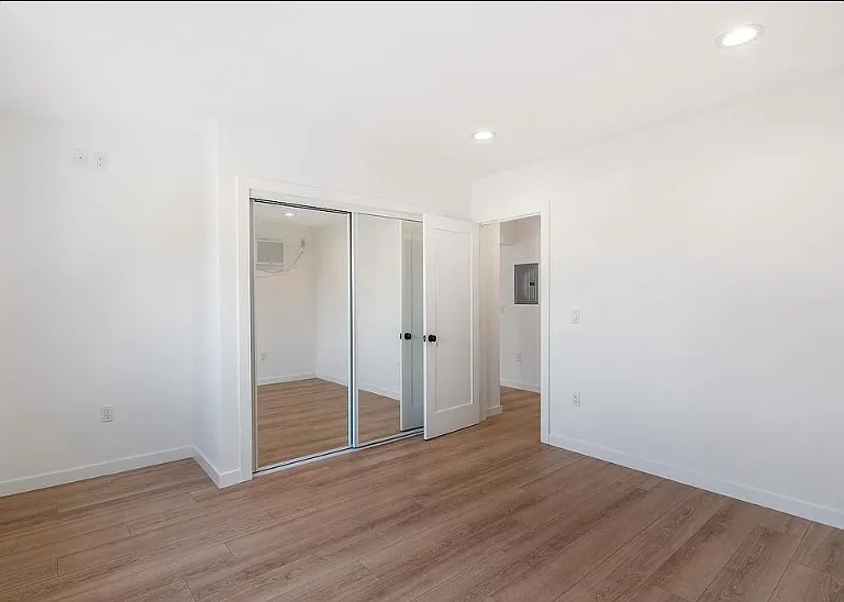 1538 W 30th St #1 — Photo 3