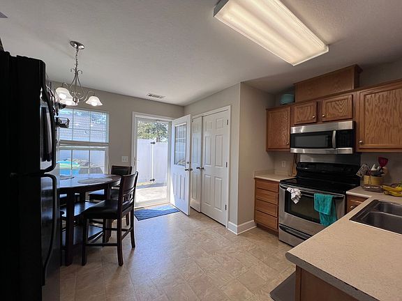 5th image of 128 Karima Cir