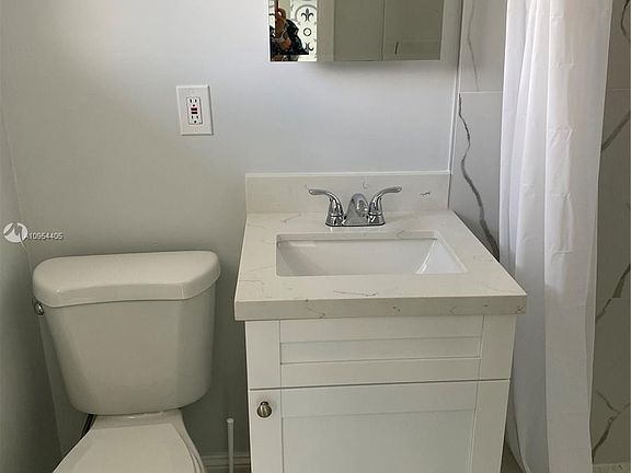4th image of 6498 Collins Ave APT 49