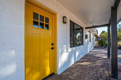 1316 E Lemon St Photo 1