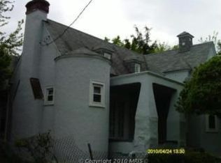 2929 Edgecombe Cir N, Baltimore, MD 21215