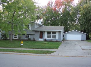 4927 Eastwick Dr, Fort Wayne, IN 46815