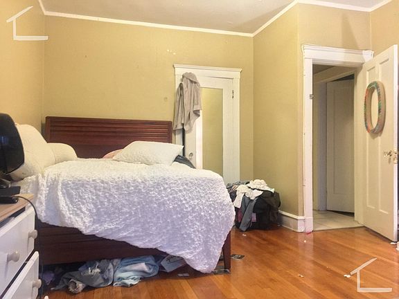 3rd image of 330 Saint Paul St #3C