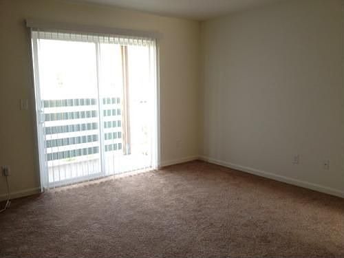 4th image of 917 SE 9th Dr APT 107