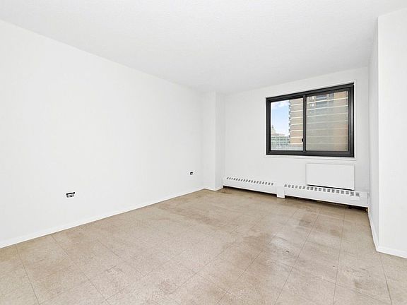 5th image of 80 Gold St #6N