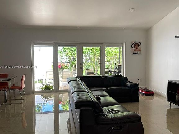 3rd image of 20530 NW 6th St