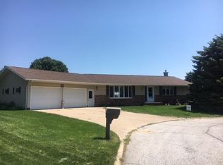 310 Warner Cir, Rockwell City, IA 50579
