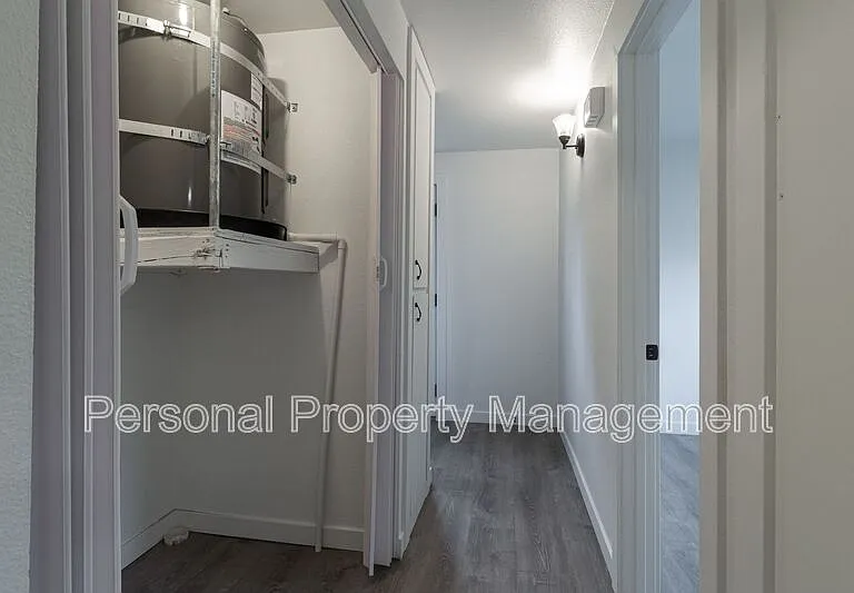 4325 E 17th St #1 — Photo 6