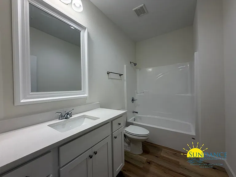 688 Reeves Dr #B — Photo 13