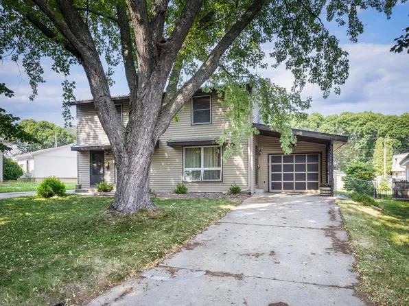 3717-3719 West Karstens Drive, Madison, WI 53704