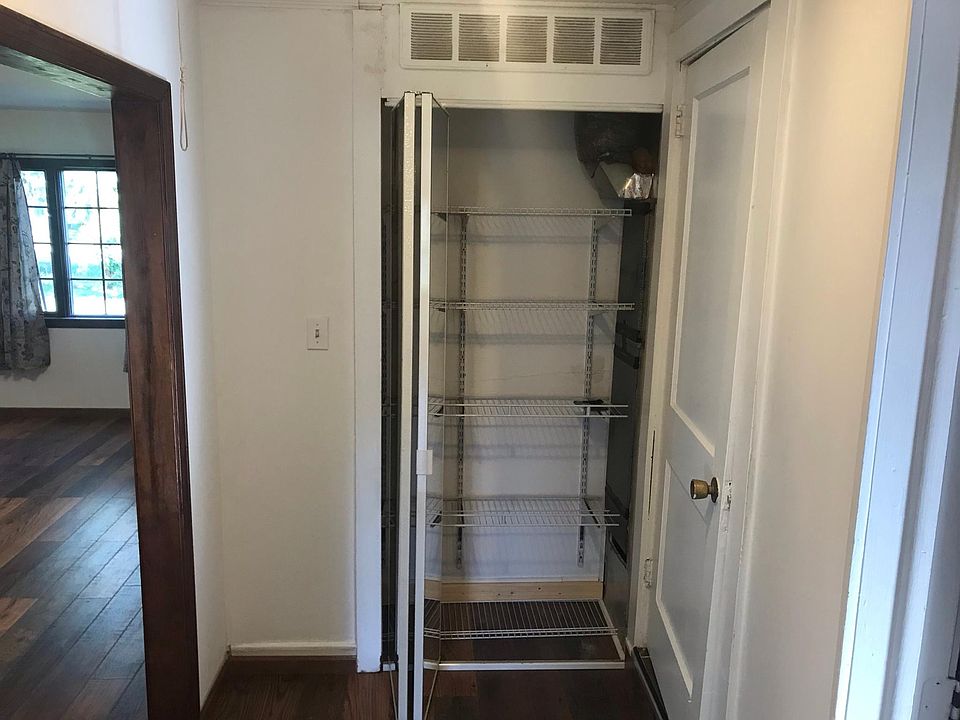 1st image of 2078 Bradley Ave