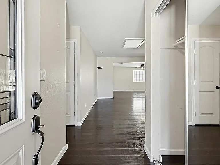 465 Meadowbrook Dr — Photo 11
