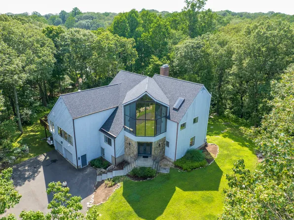 21 Woods End Drive, Wilton, CT 06897