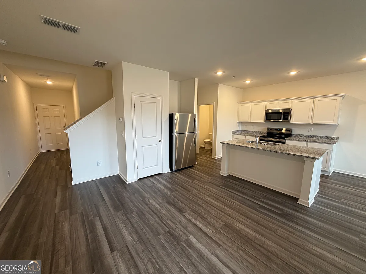Building Photo - 1205 Fagiolo St