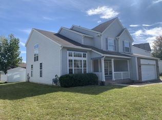 1445 Walnut Creek Dr, Elgin, IL 60123