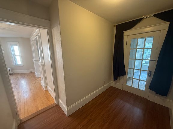 4th image of 37 Gibbon St Floor 1