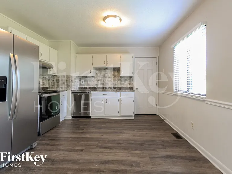 6005 Dollar Hide South Dr — Photo 4
