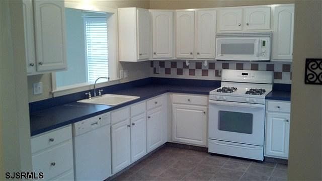 2nd image of 609 N Connecticut Ave