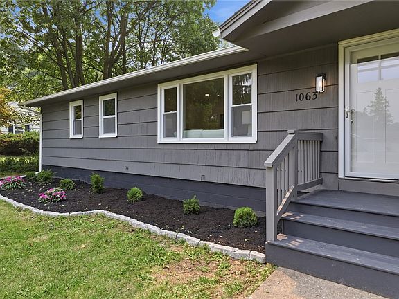 4th image of 1063 Farnsworth Rd S