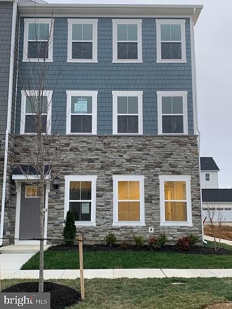 1st image of 10572 Roundstone Lane Ln