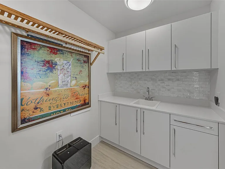 275 1st Ave S #1701 — Photo 16