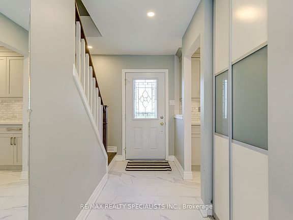5th image of 93 Hansen Rd N #100