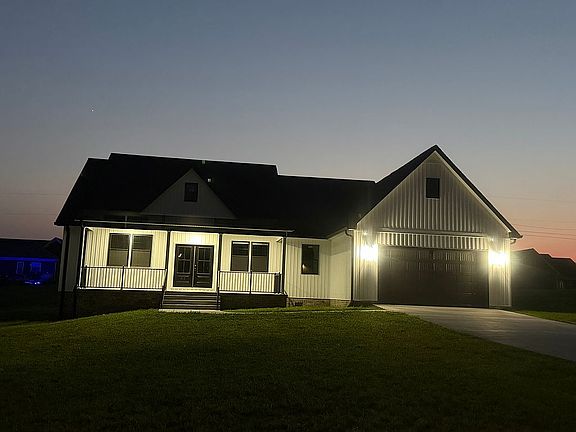 3rd image of 915 Wheatfield Rd