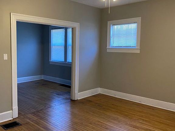 5th image of 486 Price Rd