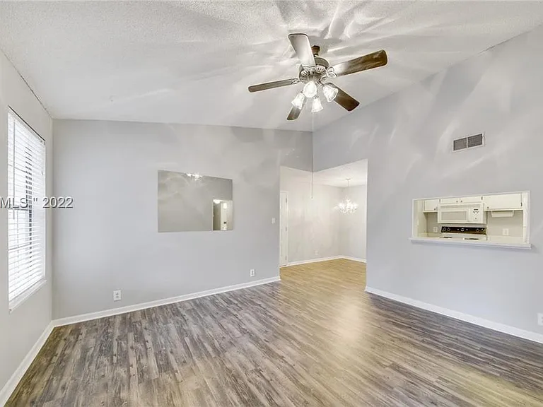 30 Mathews Dr #711 — Photo 18