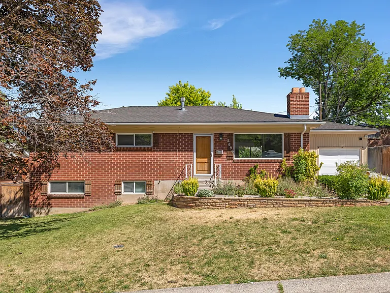2895 E Cherry Blossom Ln — Photo 21