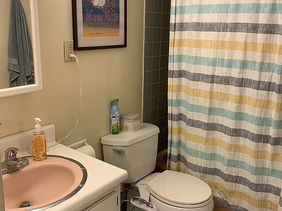 4th image of 239 Kelton St #12AB