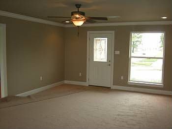 5th image of 3413 Blanchard Dr