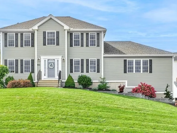 51 Woodside Ave, Rutland, MA 01543