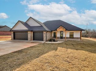 2191 Fawn Lake Trl, Blanchard, OK 73010
