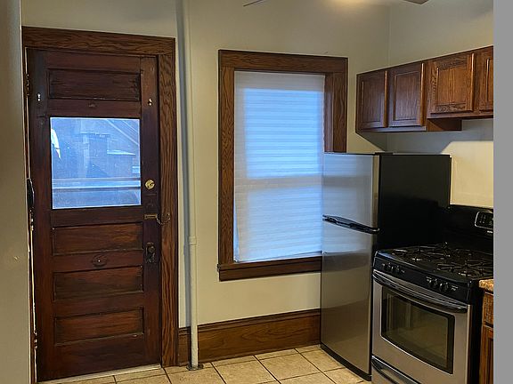 2nd image of 343 E 19th St APT 1B