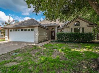 722 N Hamlett St, Athens, TX 75751