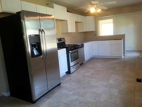 2nd image of 546 Daventry Ln